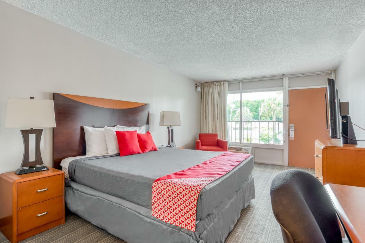 Bayside Inn Pinellas Park - Clearwater Екстериор снимка