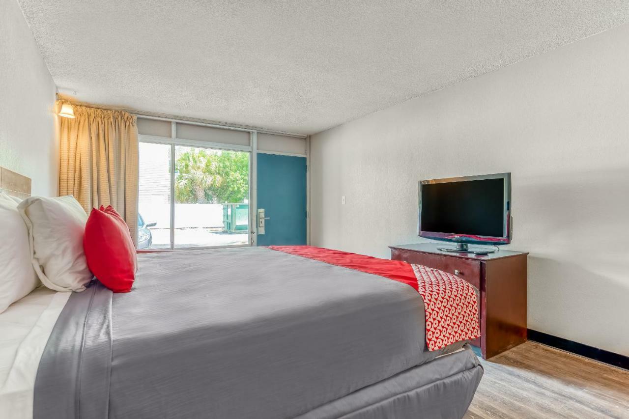 Bayside Inn Pinellas Park - Clearwater Екстериор снимка