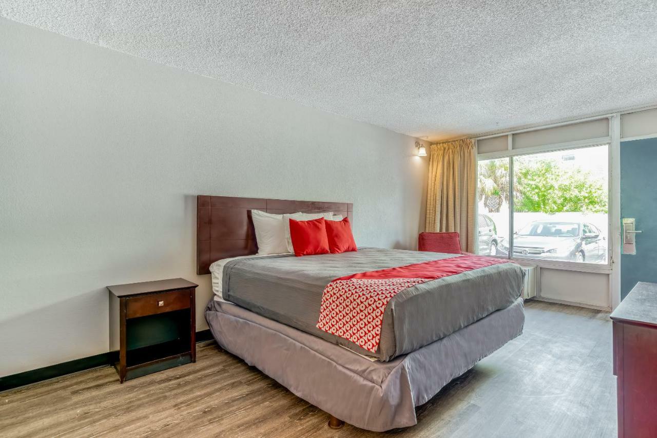 Bayside Inn Pinellas Park - Clearwater Екстериор снимка